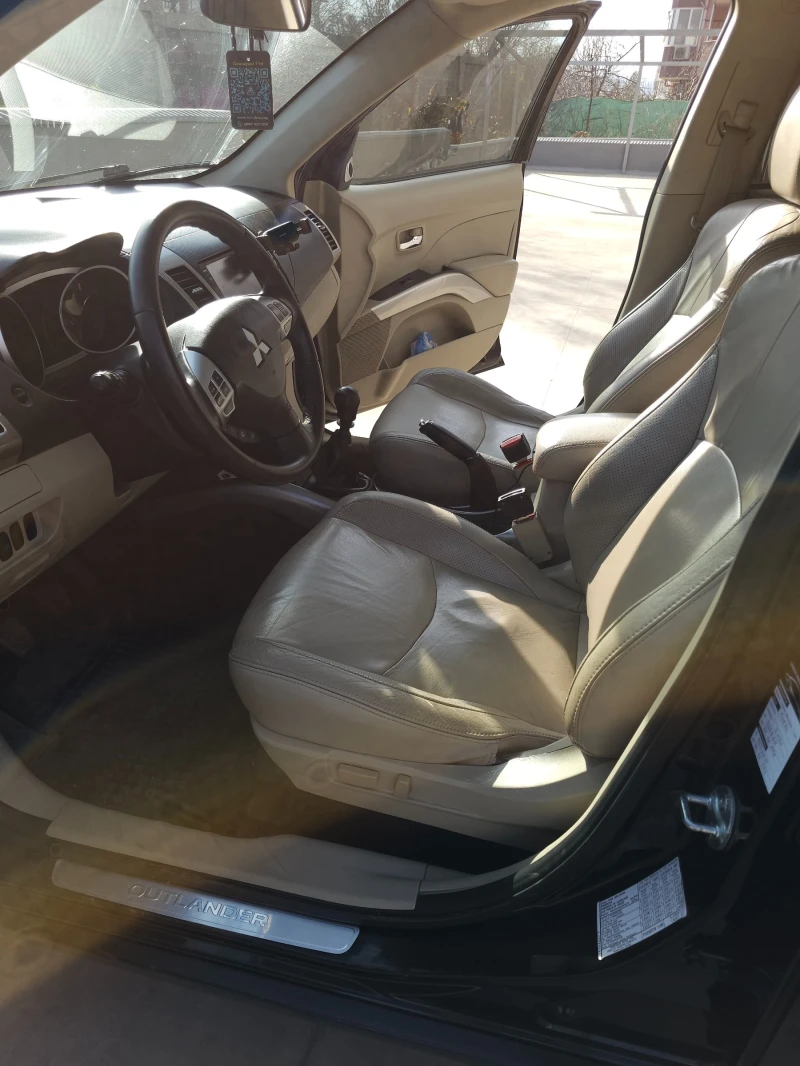 Mitsubishi Outlander 2.2HDI, снимка 8 - Автомобили и джипове - 52856887