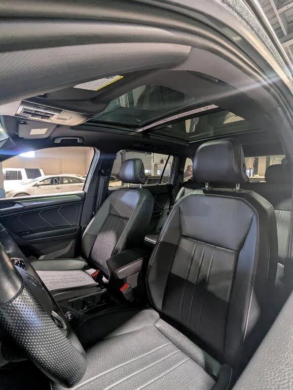 VW Tiguan Highline R-Line 4Motion* АвтоКредит* (ЦЕНА ДО БГ), снимка 7 - Автомобили и джипове - 53892401