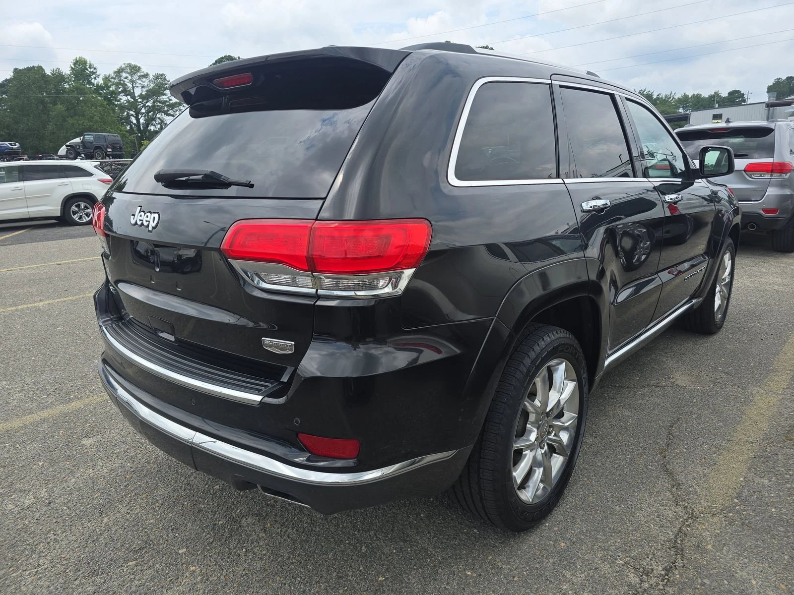 Jeep Grand cherokee SUMMIT* 5.7 HEMI* HARMAN* DISTRO* PANO* 8ZF* ОБДУХ - изображение 5