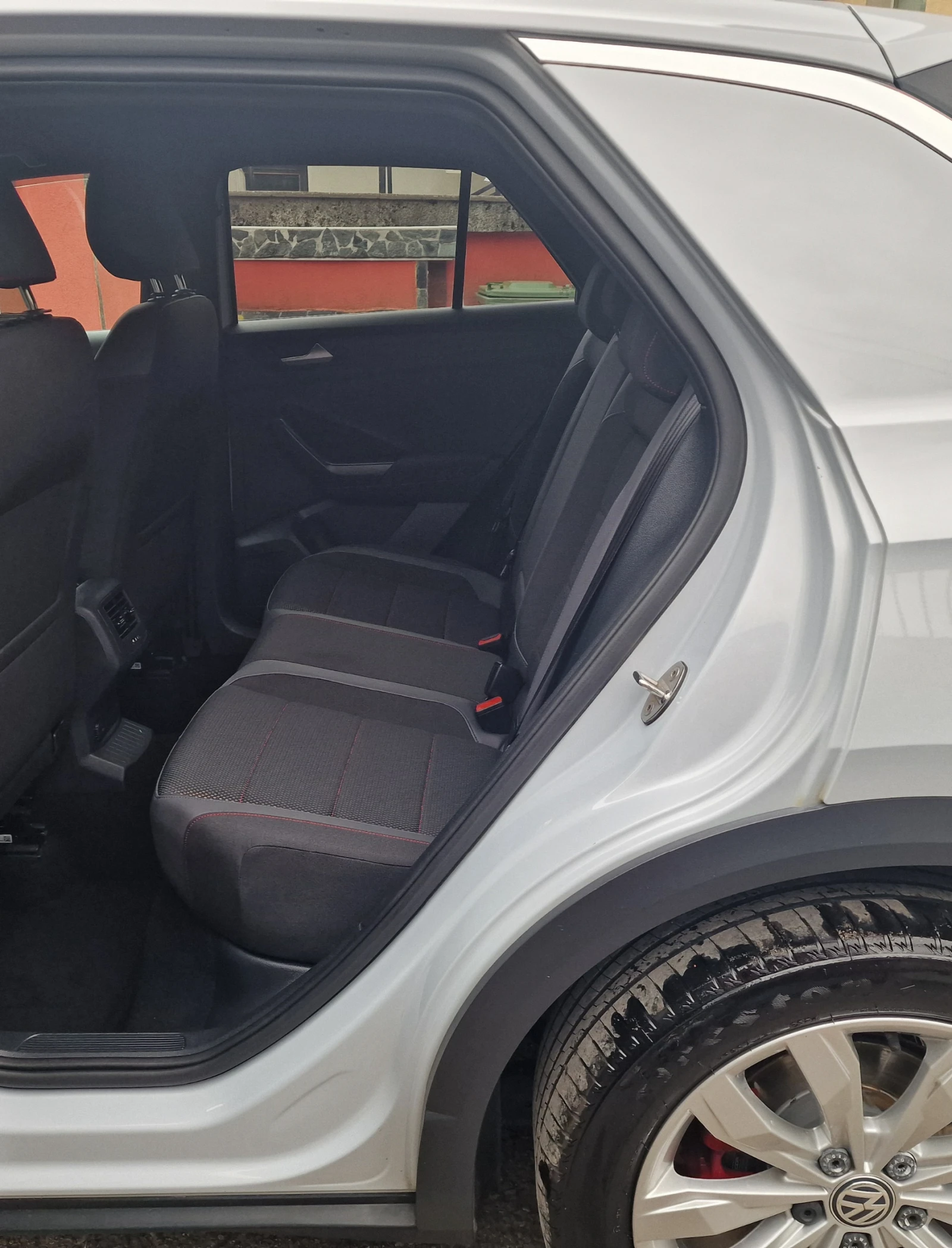 VW T-Roc 190hp-ACC-CAMERA-VIRTUAL-4MOTION | Mobile.bg   10