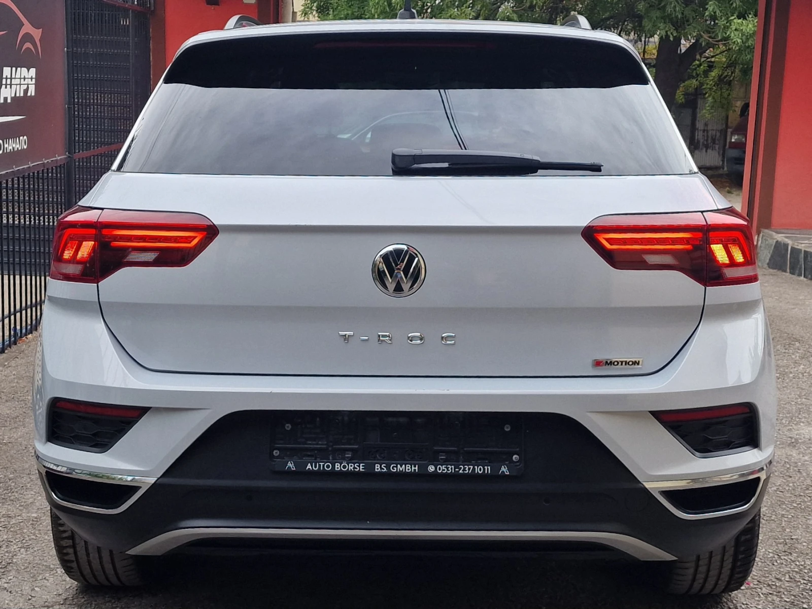 VW T-Roc 190hp-ACC-CAMERA-VIRTUAL-4MOTION | Mobile.bg   6
