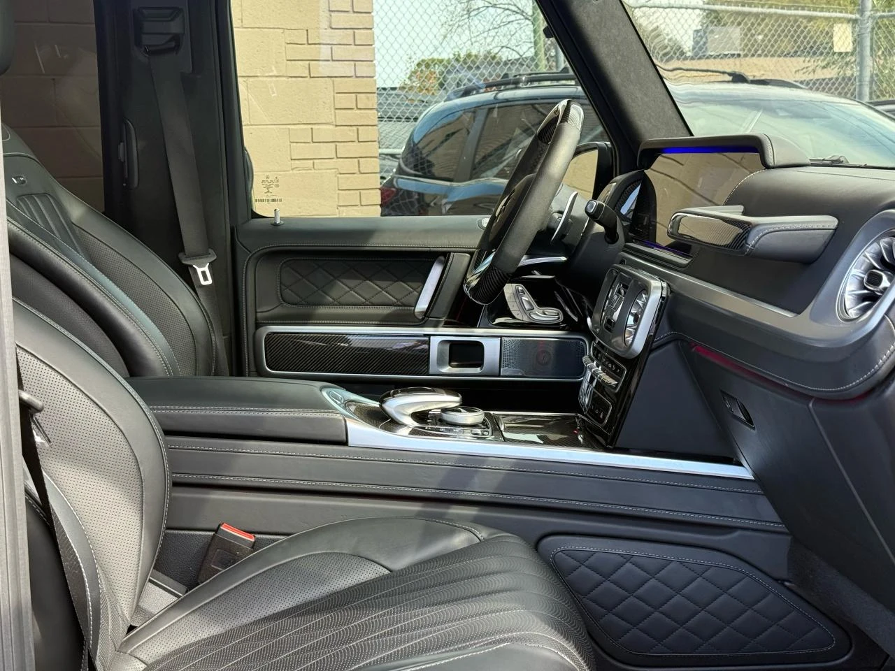 Mercedes-Benz G 63 AMG NIGHT PKG / CARBON PKG - изображение 10