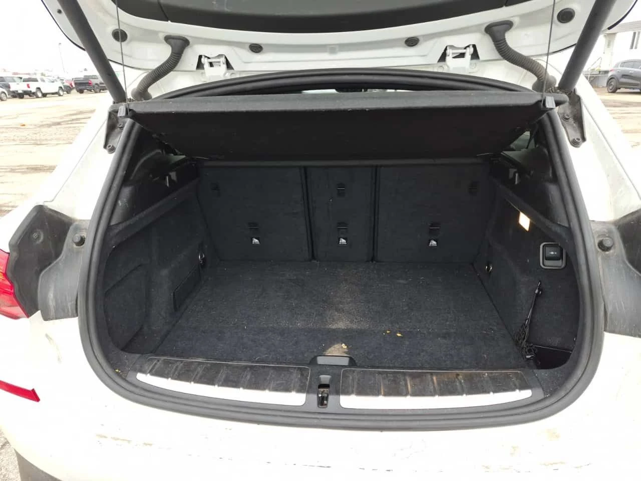 BMW X2 XDRIVE28I| PANO| 2 КЛЮЧА| ПАМЕТ| , снимка 14 - Автомобили и джипове - 54076266