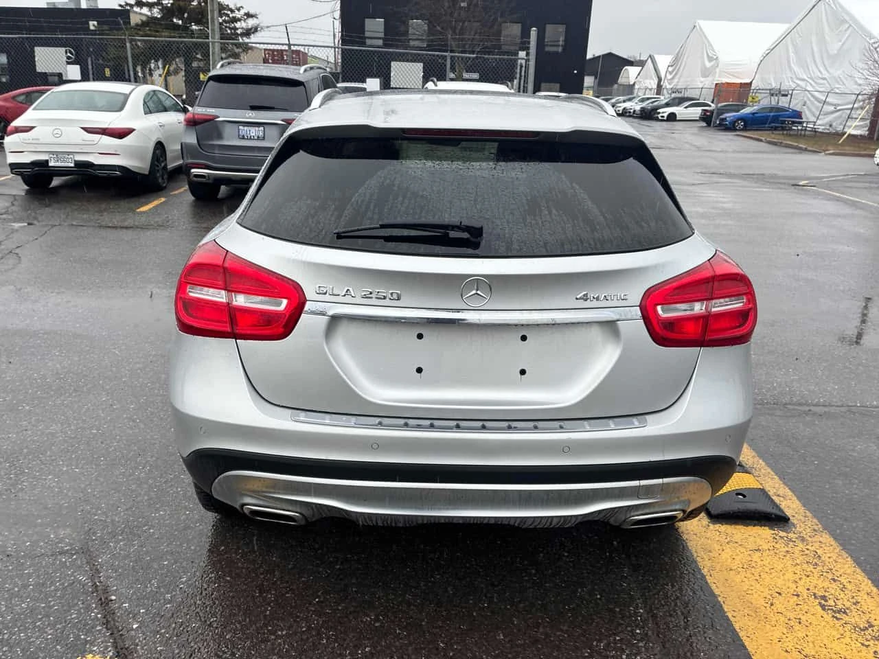 Mercedes-Benz GLA 250 * CARFAX * БЕЗ ПЪРВОНАЧАЛНА ВНОСКА, снимка 4 - Автомобили и джипове - 54168971