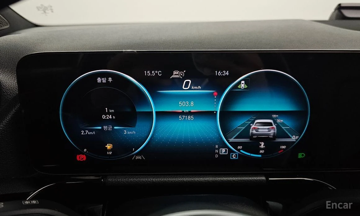 Mercedes-Benz GLA 220, снимка 8 - Автомобили и джипове - 54237531