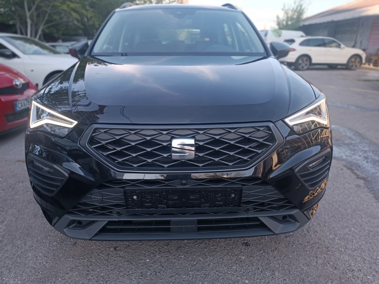 Seat Ateca Сув, снимка 2 - Автомобили и джипове - 54305208