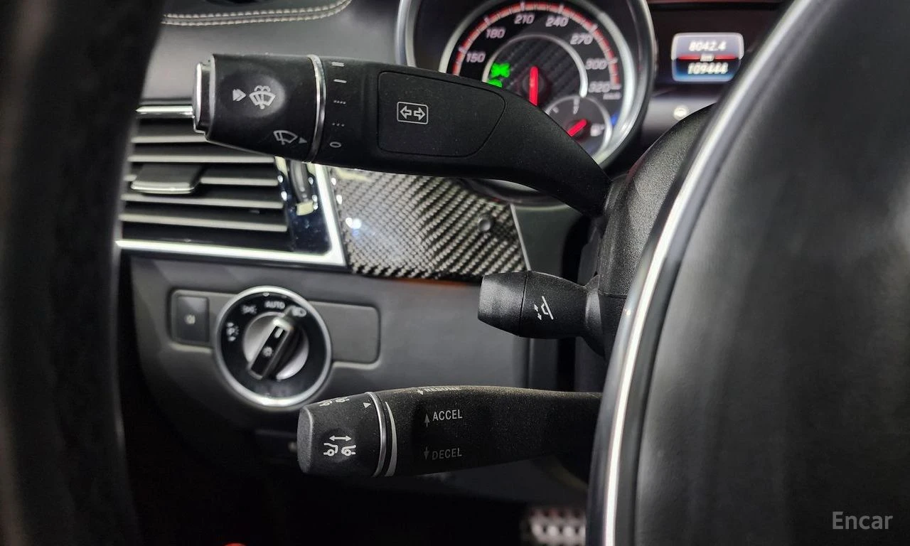 Mercedes-Benz GLE 63 S AMG HARMON* KARDON* ОБДУХВАНЕ* ПАНОРАМА* МАСАЖ* КЕЙЛЕС, снимка 10 - Автомобили и джипове - 54802625