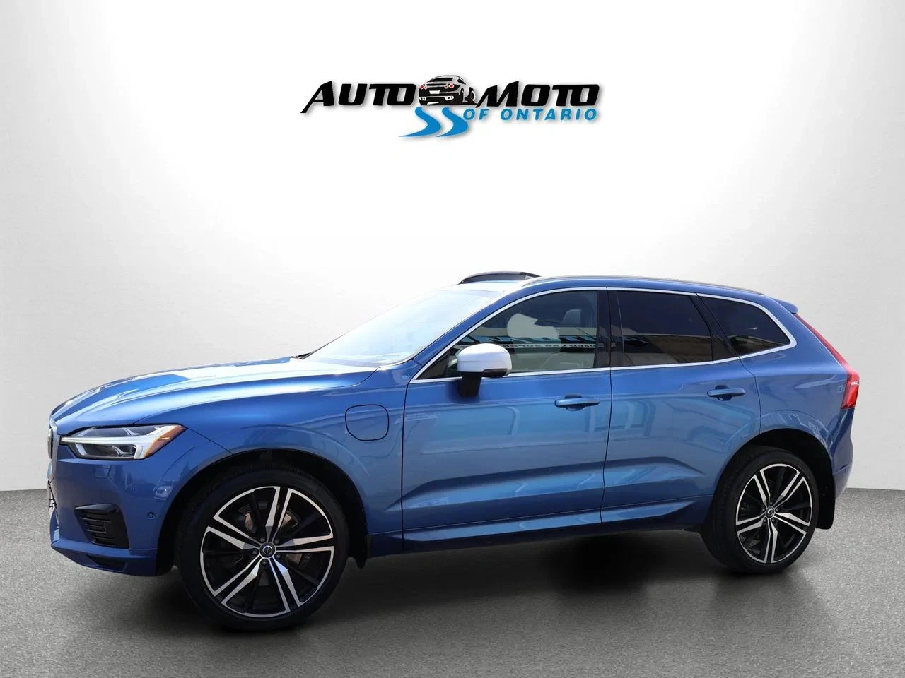 Volvo XC60 T8 R-Design Plug-in Hybrid AWD, снимка 3 - Автомобили и джипове - 55616044