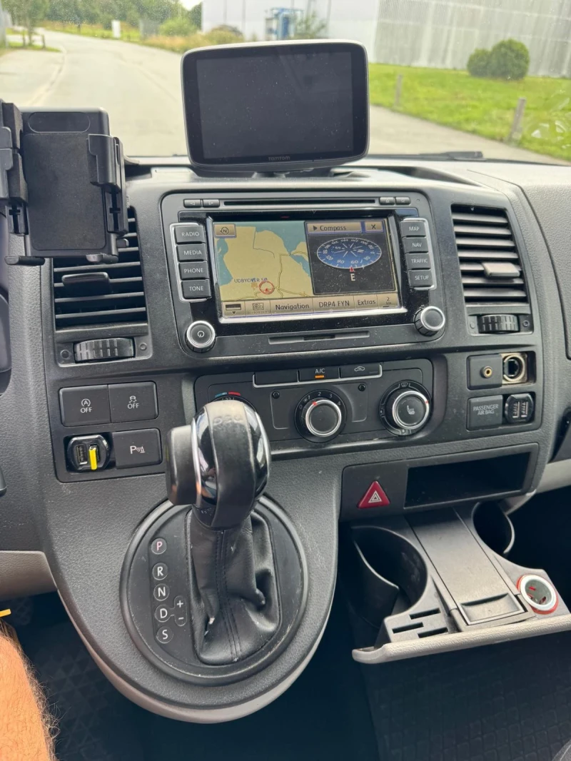 VW T6 Транспортер , снимка 10 - Бусове и автобуси - 52887735