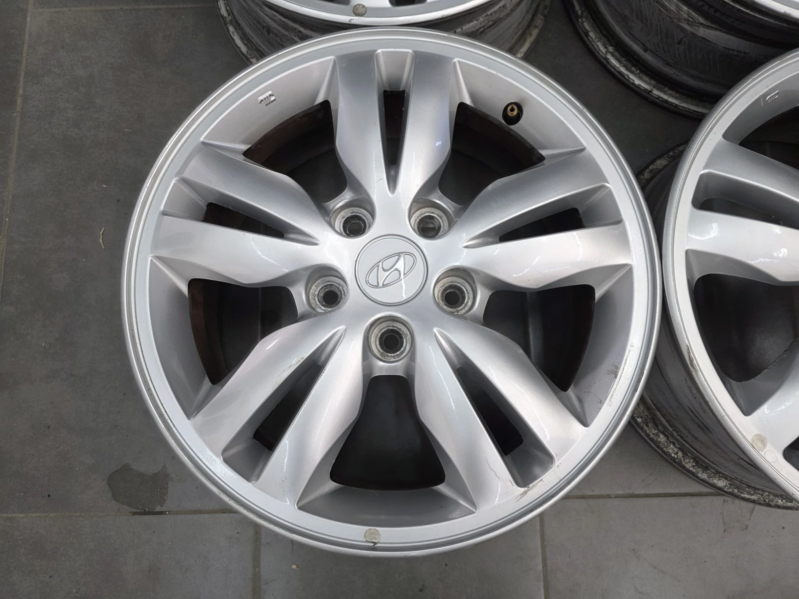Джанти за Hyundai, снимка 7 - Гуми и джанти - 56719417