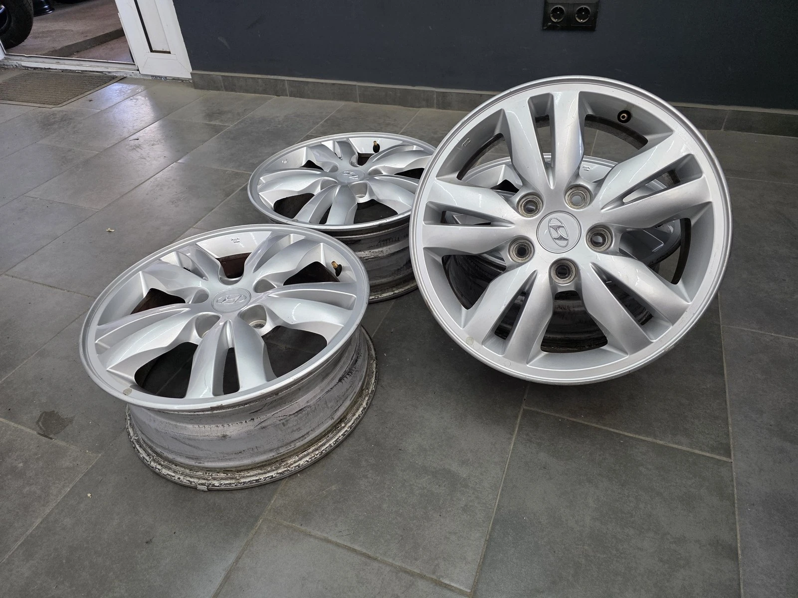 Джанти за Hyundai, снимка 2 - Гуми и джанти - 56719417