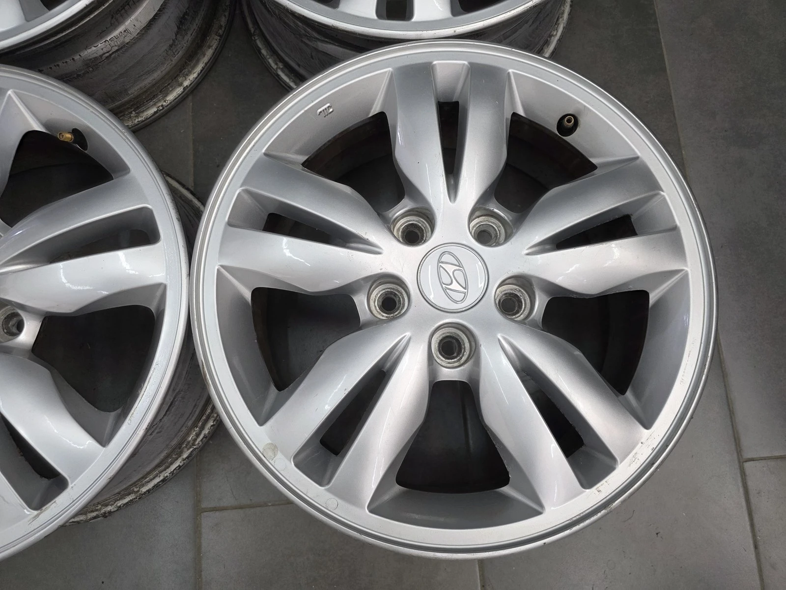 Джанти за Hyundai, снимка 8 - Гуми и джанти - 56719417