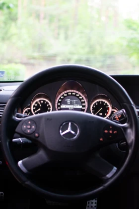 Mercedes-Benz E 500 ГАЗ* AMG* EXCLUSIVE* ОБДУХ* Памет* Дистроник* , снимка 10