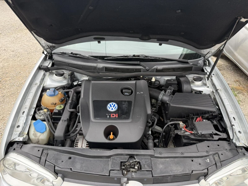 VW Golf 1.9TDI 100kc EDITION, снимка 16 - Автомобили и джипове - 51200886