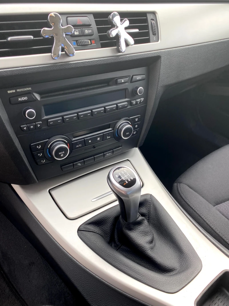 BMW 318, снимка 6 - Автомобили и джипове - 51689508