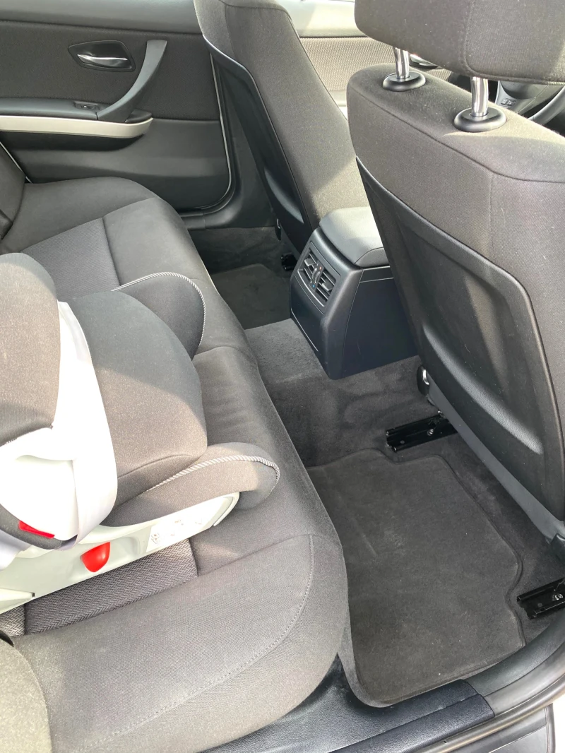 BMW 318, снимка 14 - Автомобили и джипове - 51689508