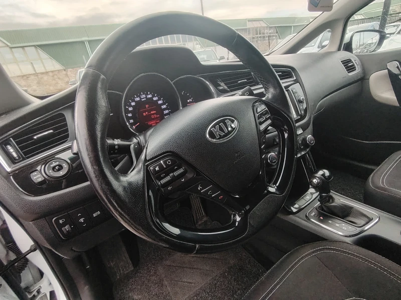 Kia Ceed 1.6 GDI 159000 км, снимка 7 - Автомобили и джипове - 52646143