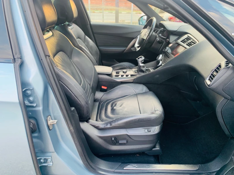 Citroen DS5 2.0hdi НОВА!!!!!, снимка 15 - Автомобили и джипове - 52498327