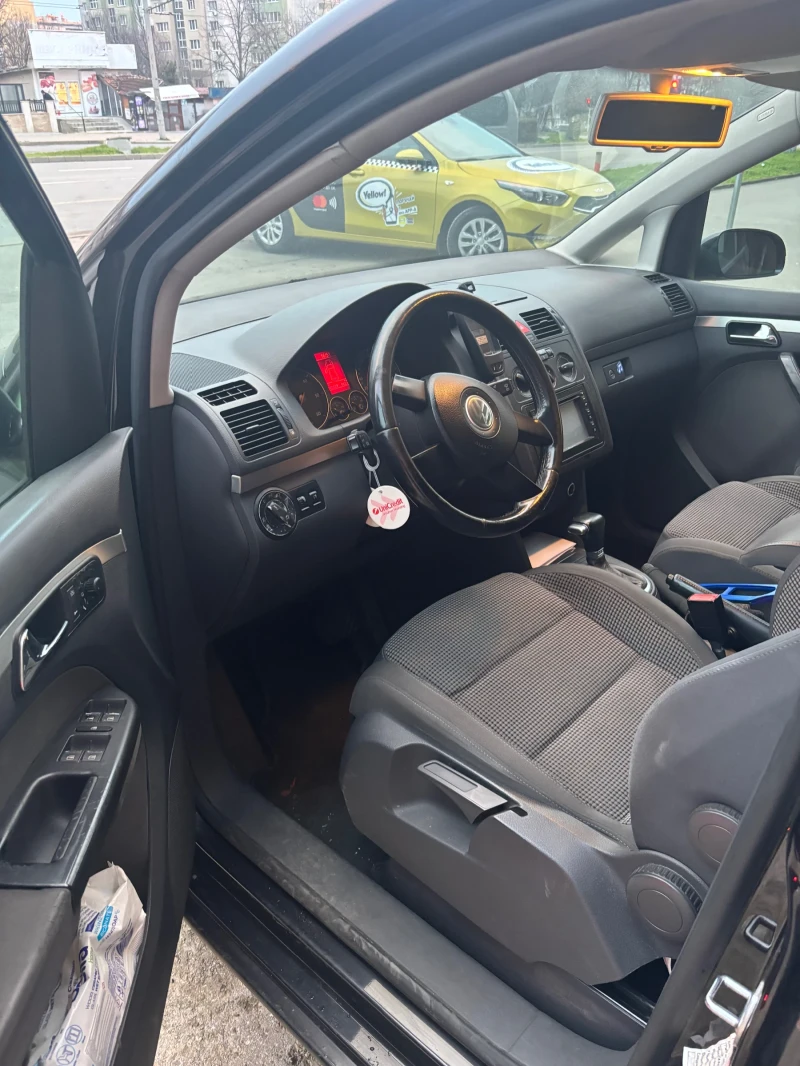 VW Touran 2.0, снимка 3 - Автомобили и джипове - 53099011