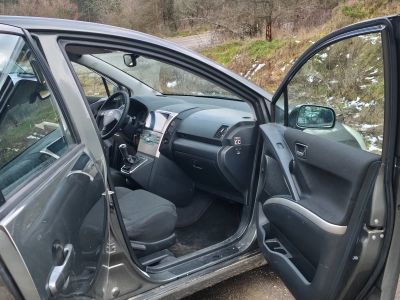 Toyota Corolla verso, снимка 6 - Автомобили и джипове - 53355418