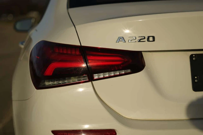 Mercedes-Benz A 220 CARFAX, снимка 9 - Автомобили и джипове - 53517943