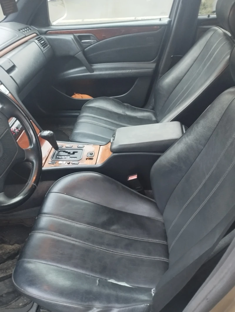 Mercedes-Benz E 220, снимка 7 - Автомобили и джипове - 53526880