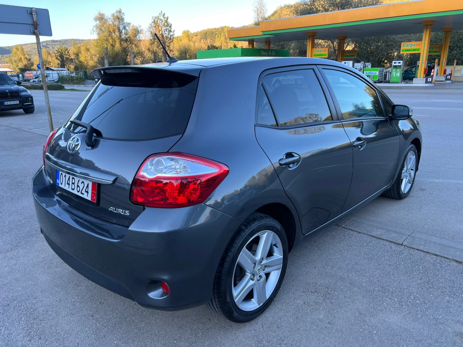 Toyota Auris 1.8i 147к.с ШВЕЙЦАРИЯ - изображение 3