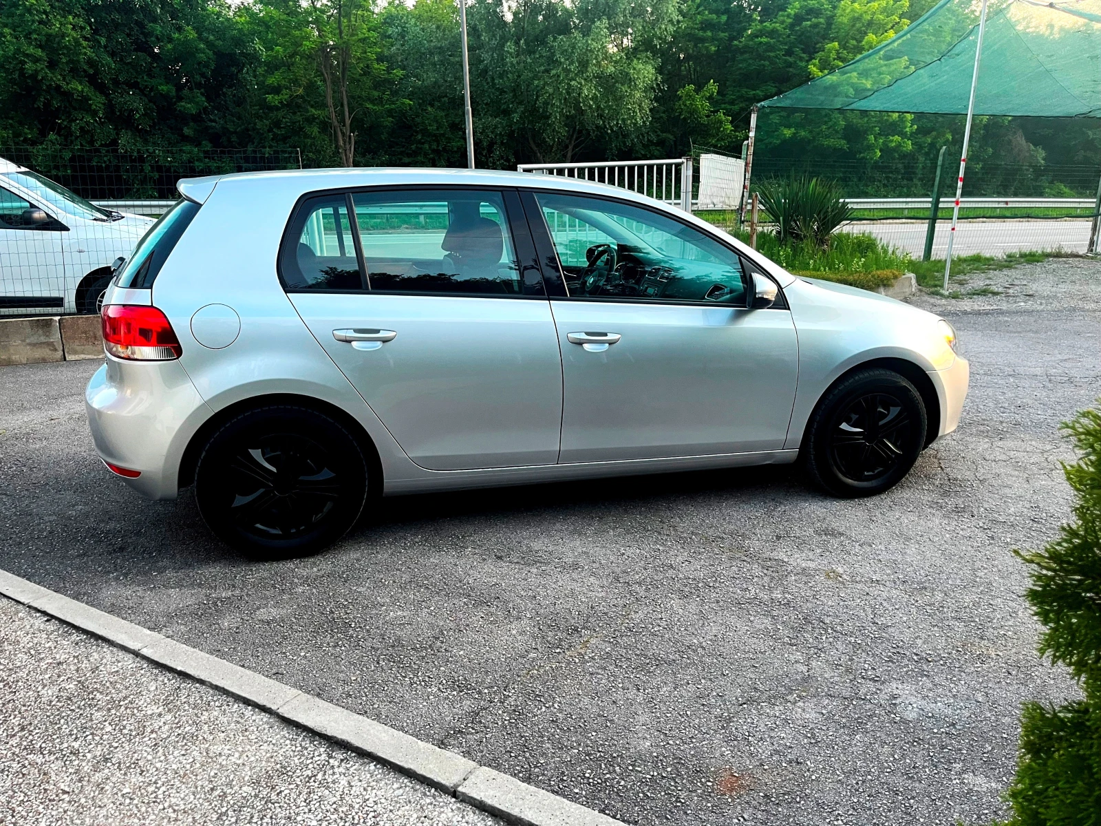 VW Golf 1.6I ЧАСТНА ОБЯВА! - изображение 6