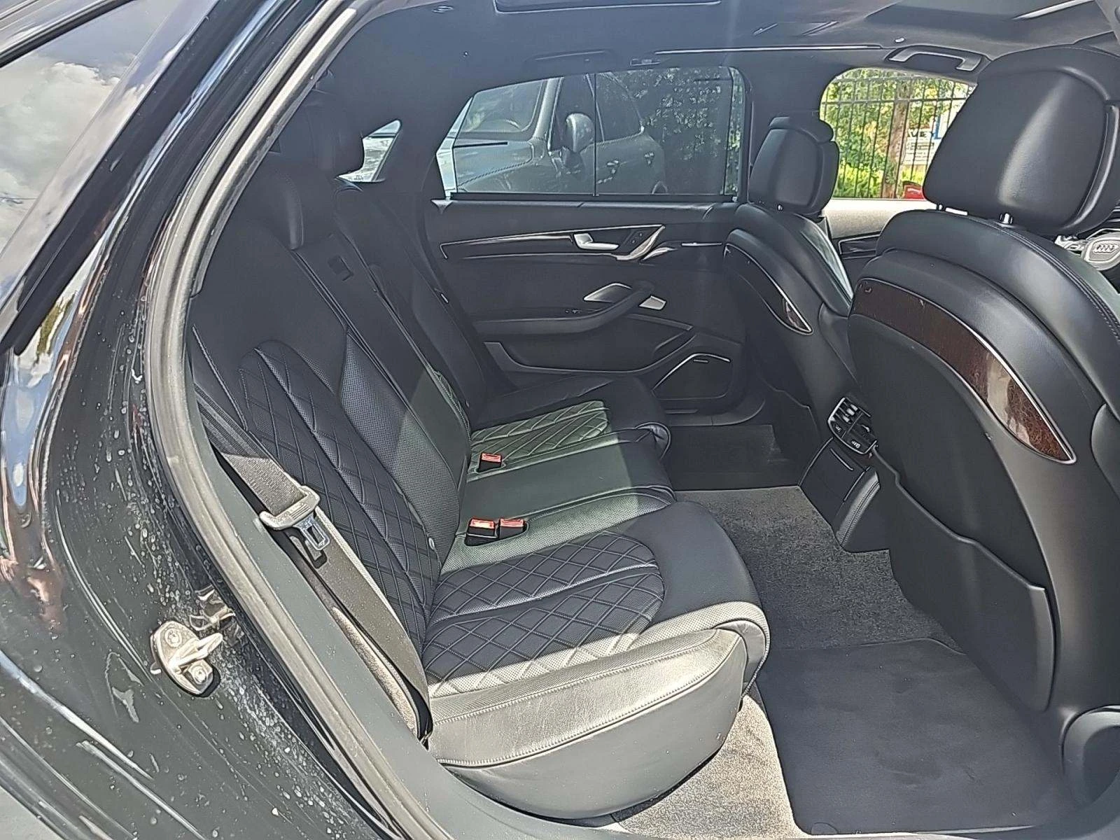 Audi A8 L 4.0T Sport* CARFAX* ОПЦИЯ ЗА ФИНАНСИРАНЕ*  - изображение 10
