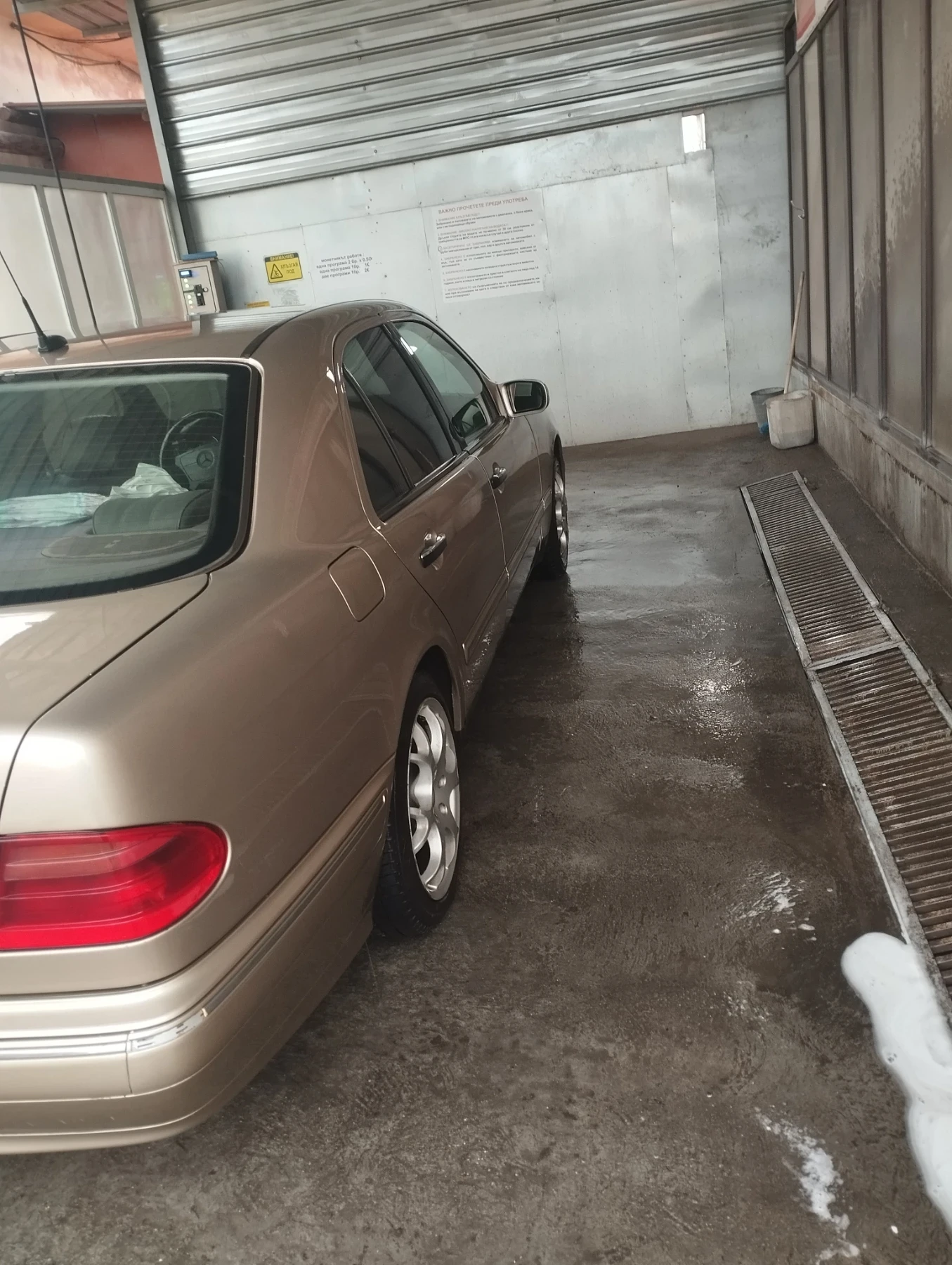 Mercedes-Benz E 220 | Mobile.bg � ����������� 11