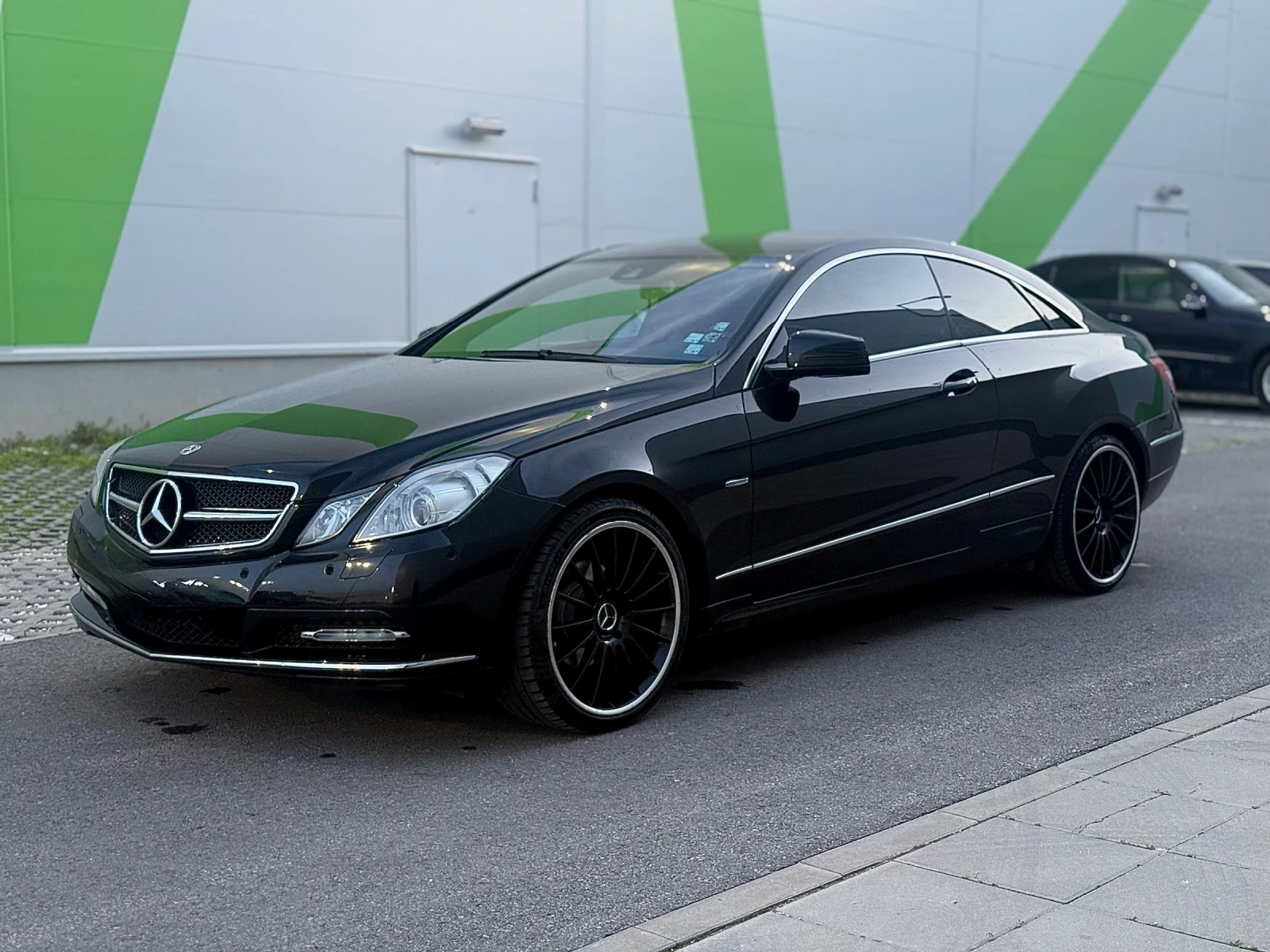 Mercedes-Benz E 250, снимка 2 - Автомобили и джипове - 53894375