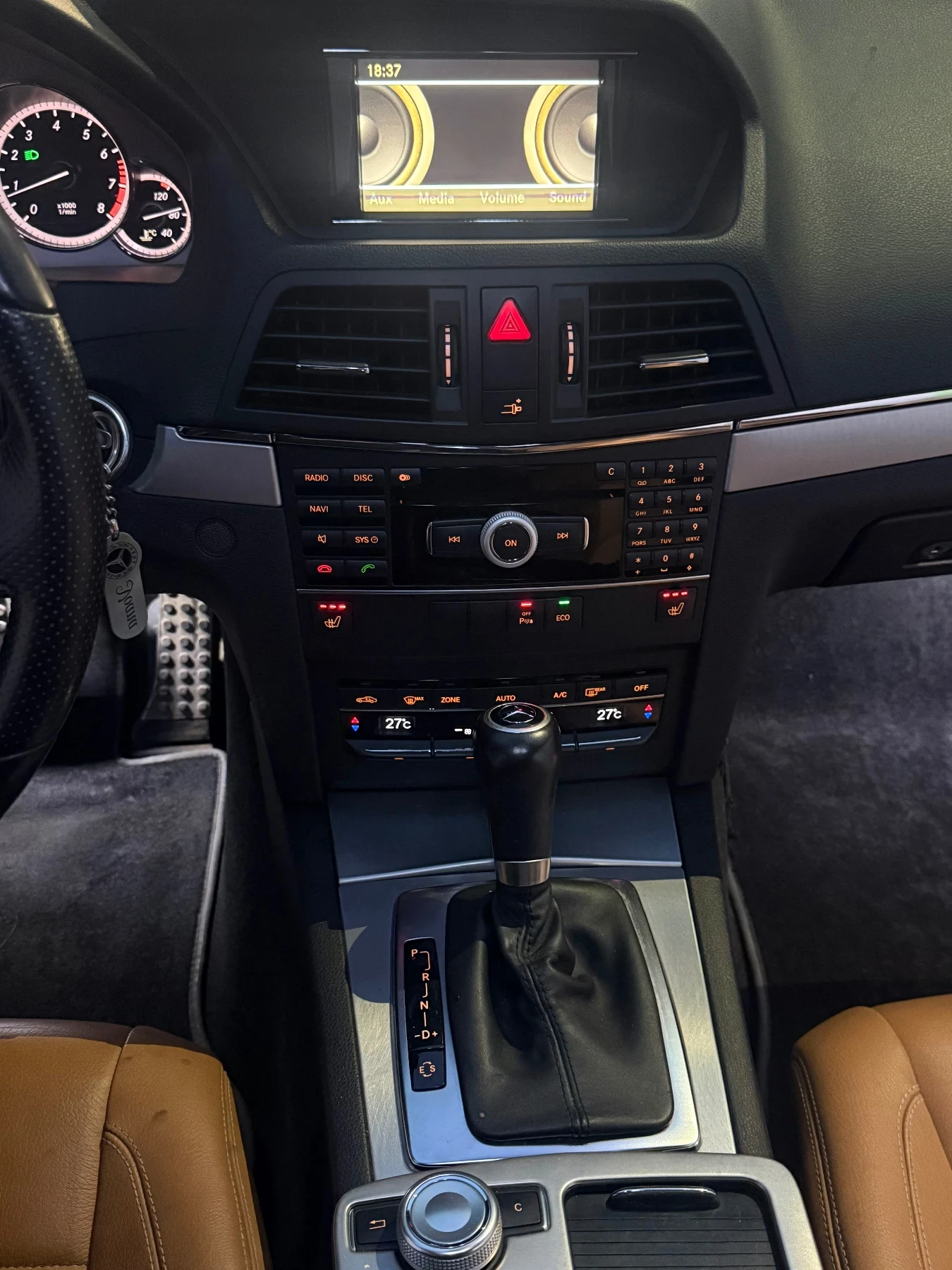 Mercedes-Benz E 250, снимка 11 - Автомобили и джипове - 53894375