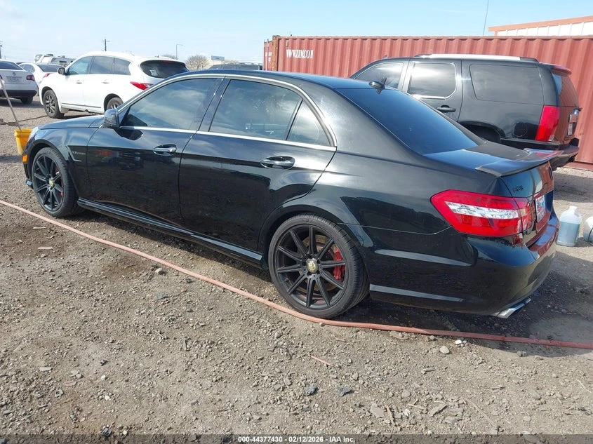 Mercedes-Benz E 63 AMG 5.5l, снимка 3 - Автомобили и джипове - 53909164