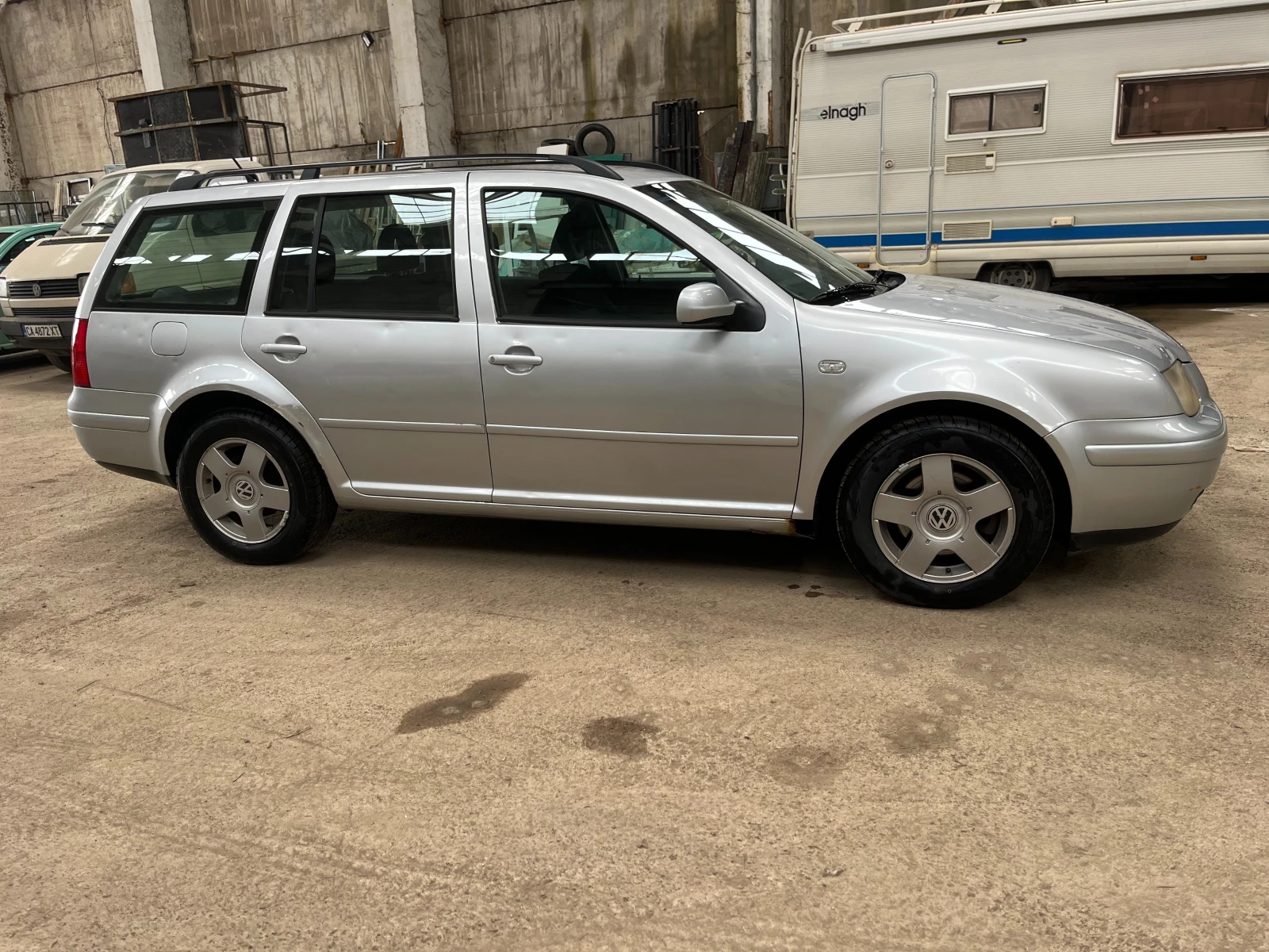 VW Bora, снимка 5 - Автомобили и джипове - 54090443