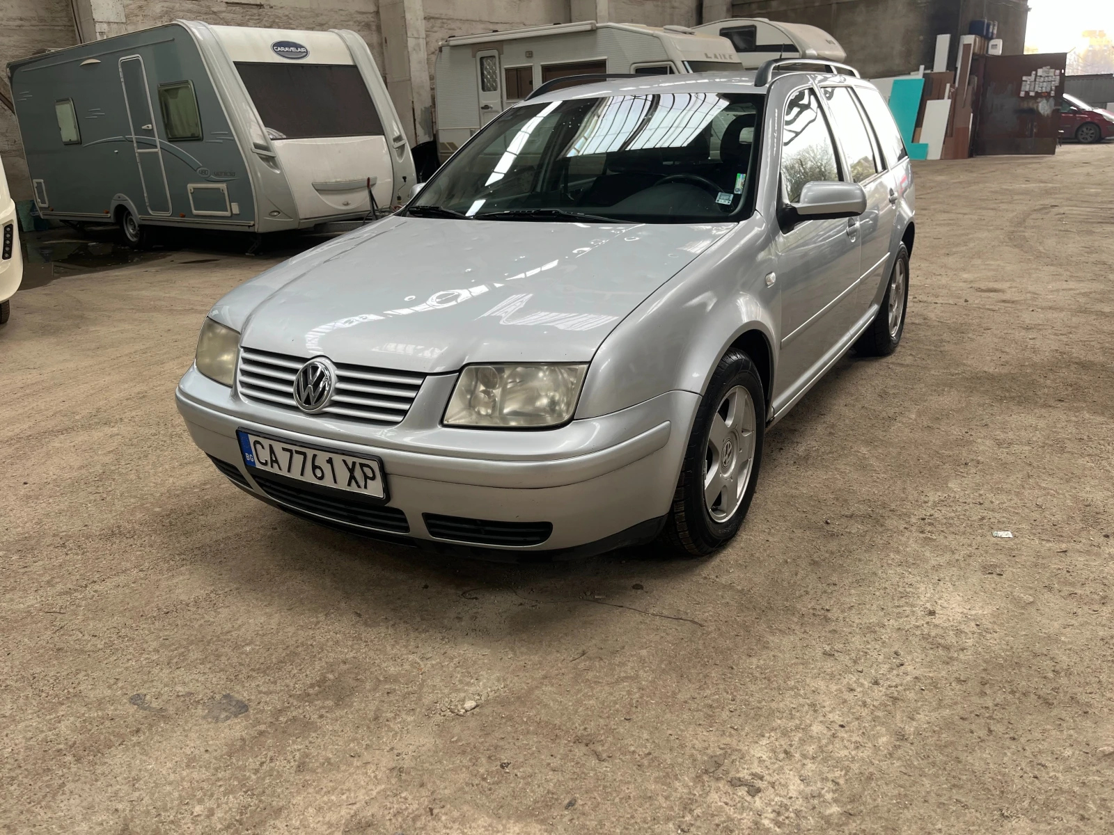 VW Bora, снимка 3 - Автомобили и джипове - 54090443