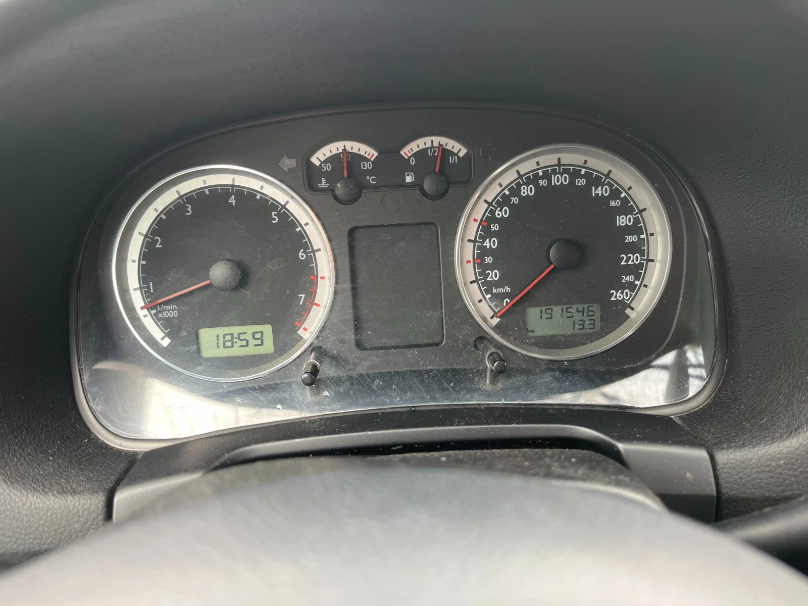 VW Bora, снимка 2 - Автомобили и джипове - 54090443