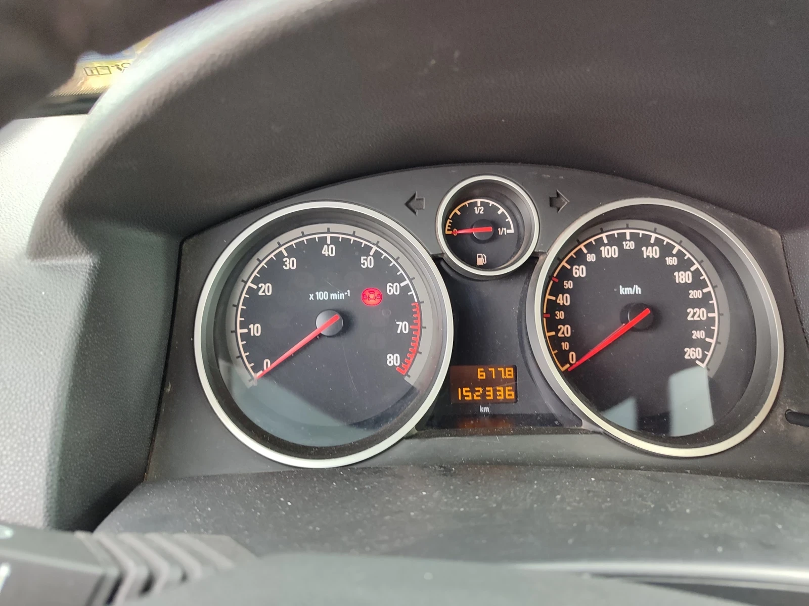 Opel Astra, снимка 11 - Автомобили и джипове - 54385770