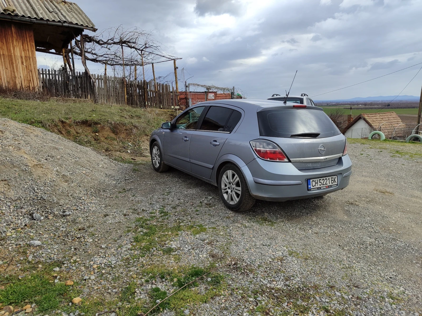 Opel Astra, снимка 2 - Автомобили и джипове - 54385770
