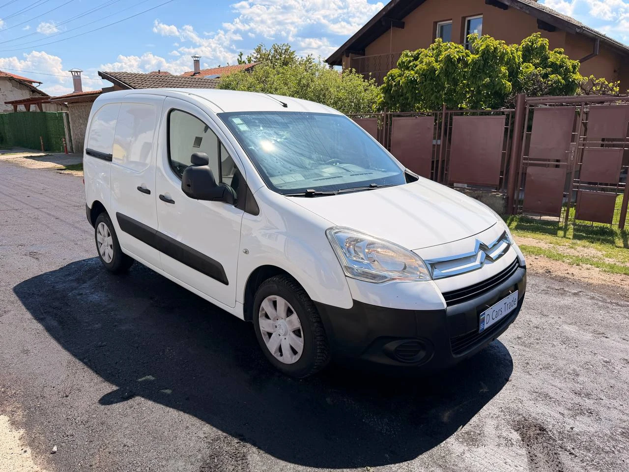 Citroen Berlingo 1.6 90кс 2010г серв.книжка, снимка 2 - Автомобили и джипове - 54465819
