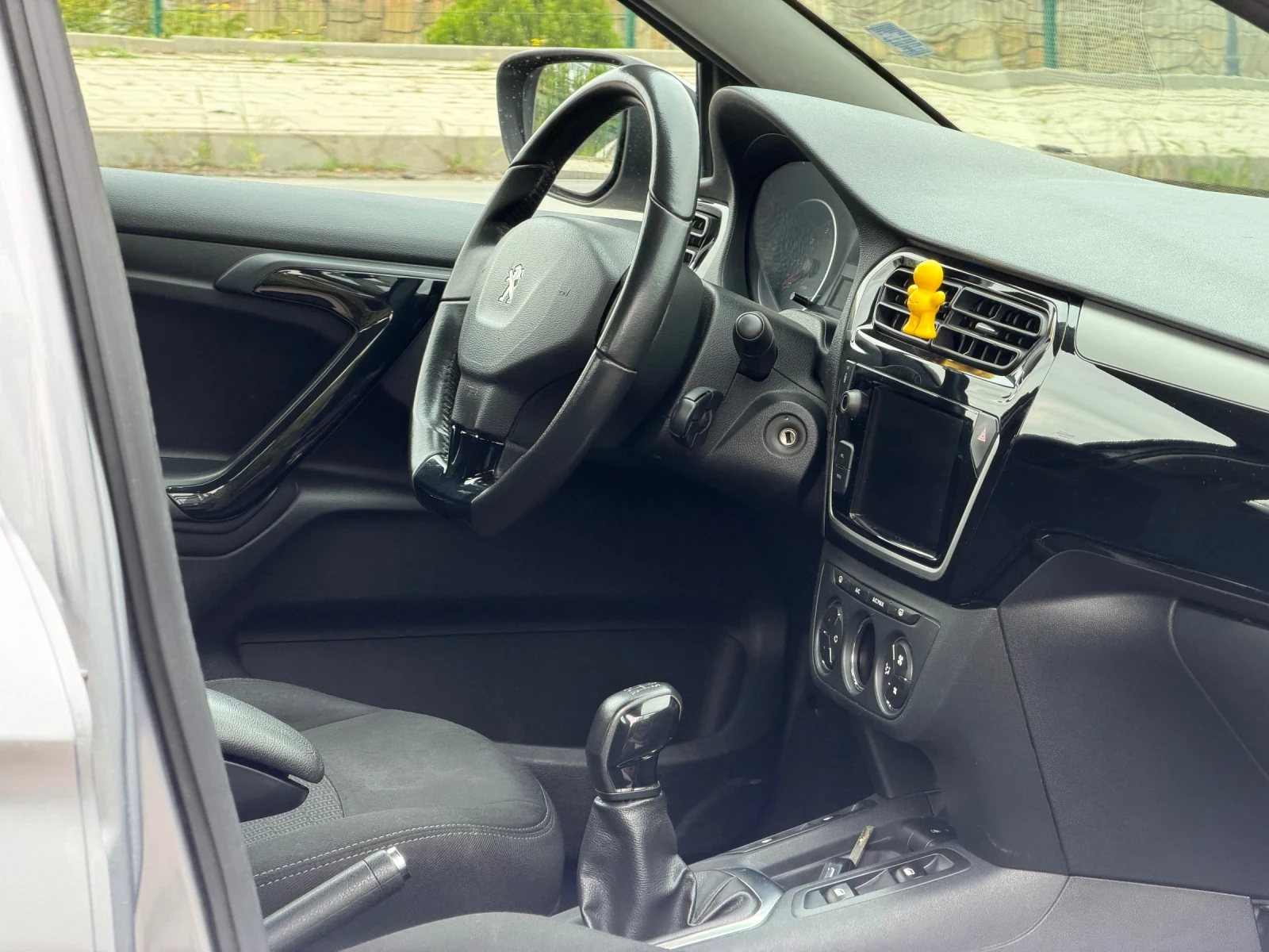 Peugeot 301 1.6hdi 139k.km 2018g BG, снимка 6 - Автомобили и джипове - 54489823