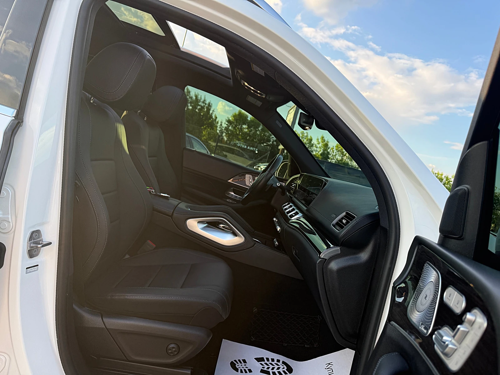 Mercedes-Benz GLS 450 AMG-DISTRONIK-360KAMERI-PANORAMA-BURMESTER-LED-FUL, снимка 12 - Автомобили и джипове - 54588822