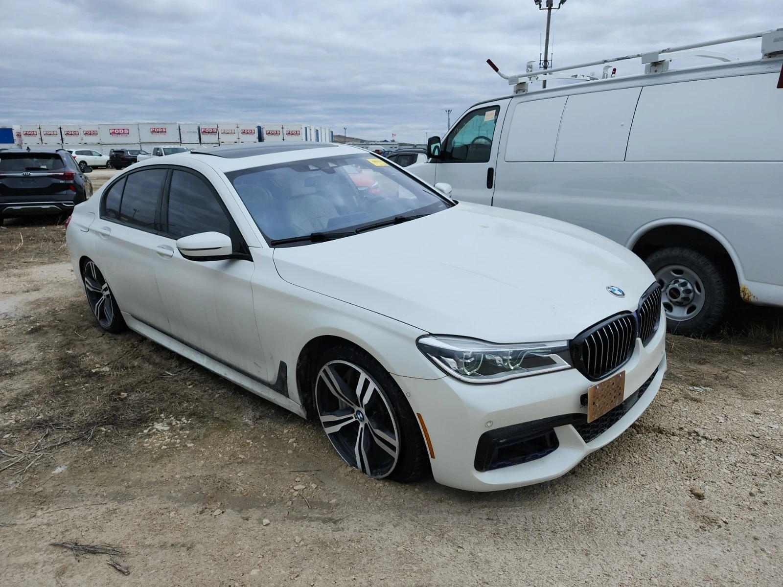 BMW 750 * * CARFAX * * АВТО КРЕДИТ * * , снимка 2 - Автомобили и джипове - 54646022