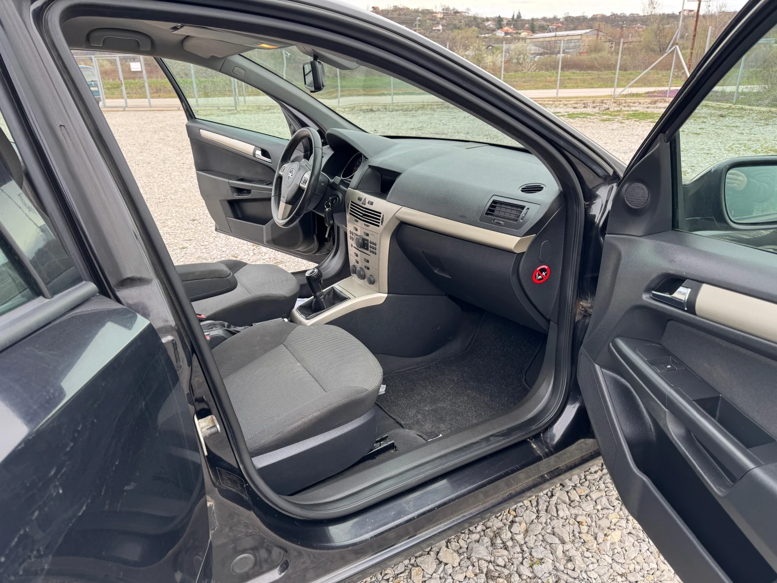Opel Astra 1.6 i, снимка 11 - Автомобили и джипове - 55243414