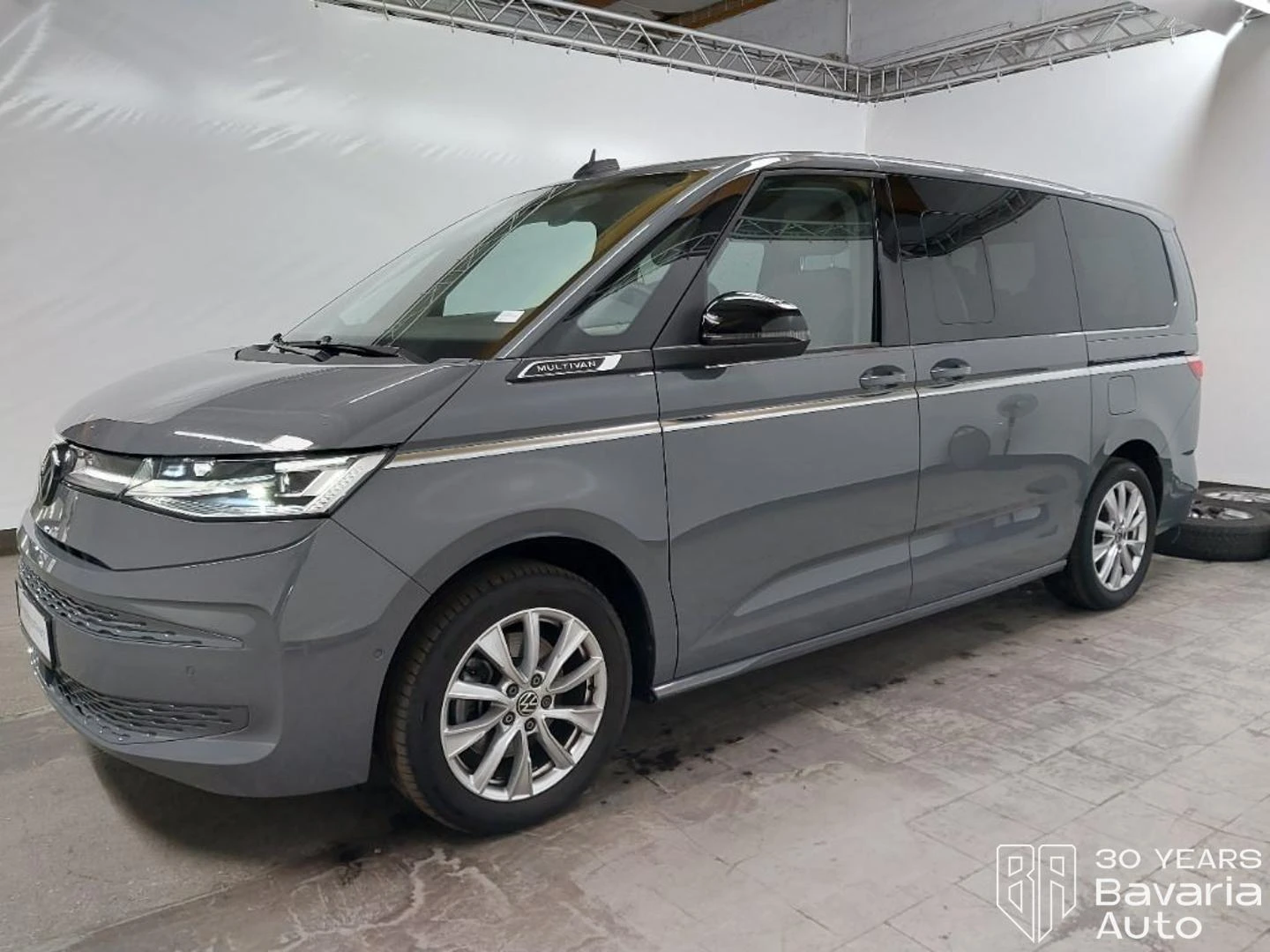 VW Multivan Style lang DSG Easy Open Basic, снимка 2 - Автомобили и джипове - 55317945