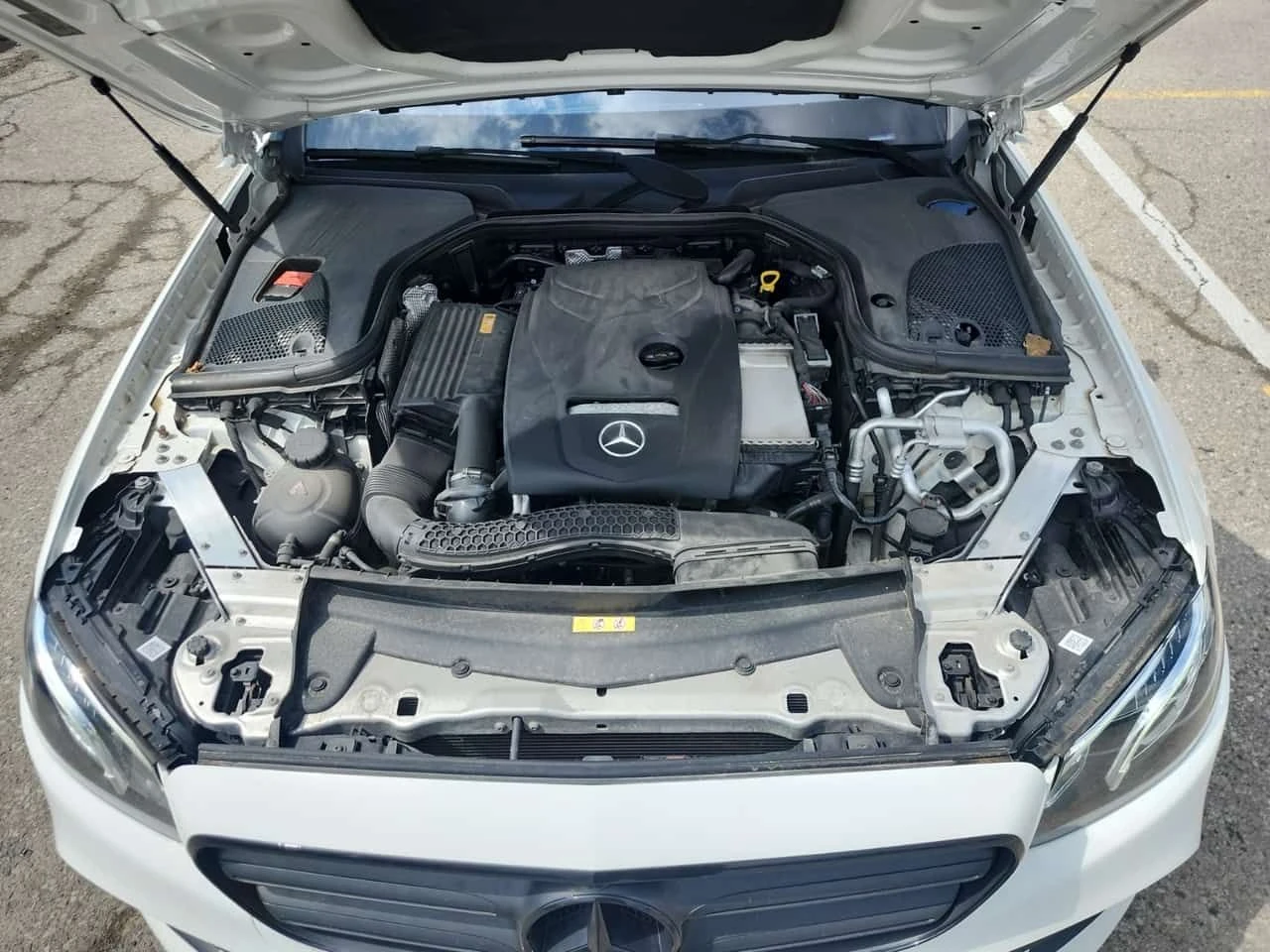Mercedes-Benz E 300 AMG Line * Burmester * CARFAX * Без инциденти * , снимка 16 - Автомобили и джипове - 55367792
