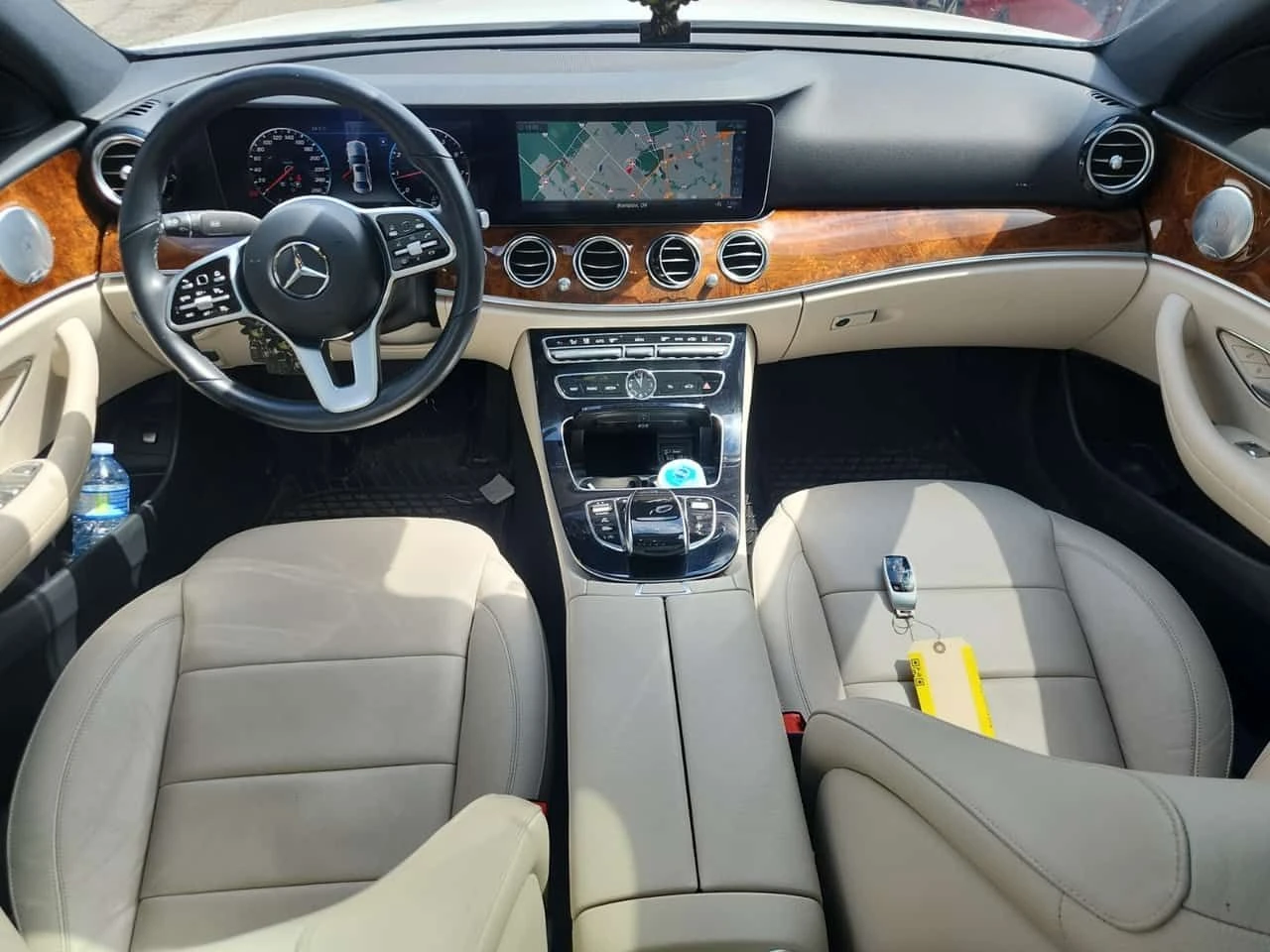 Mercedes-Benz E 300 AMG Line * Burmester * CARFAX * Без инциденти * , снимка 5 - Автомобили и джипове - 55367792