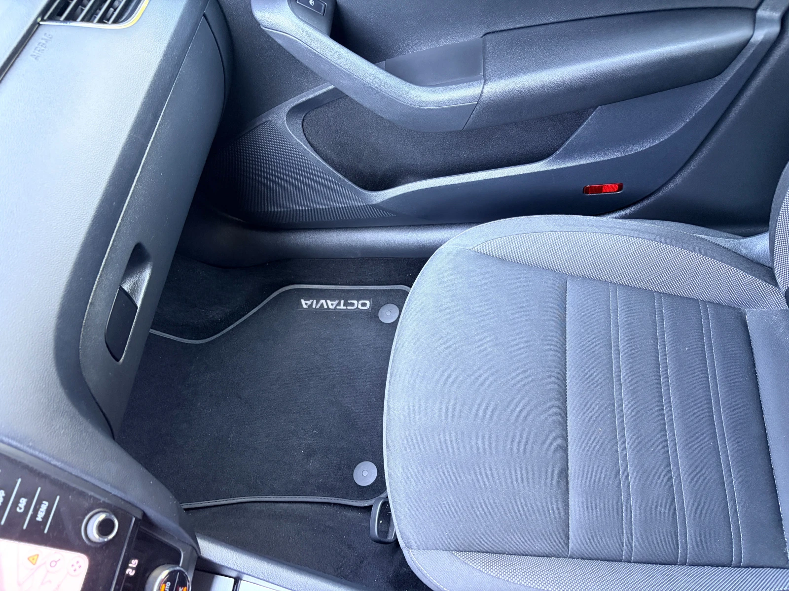 Skoda Octavia, снимка 14 - Автомобили и джипове - 55374373