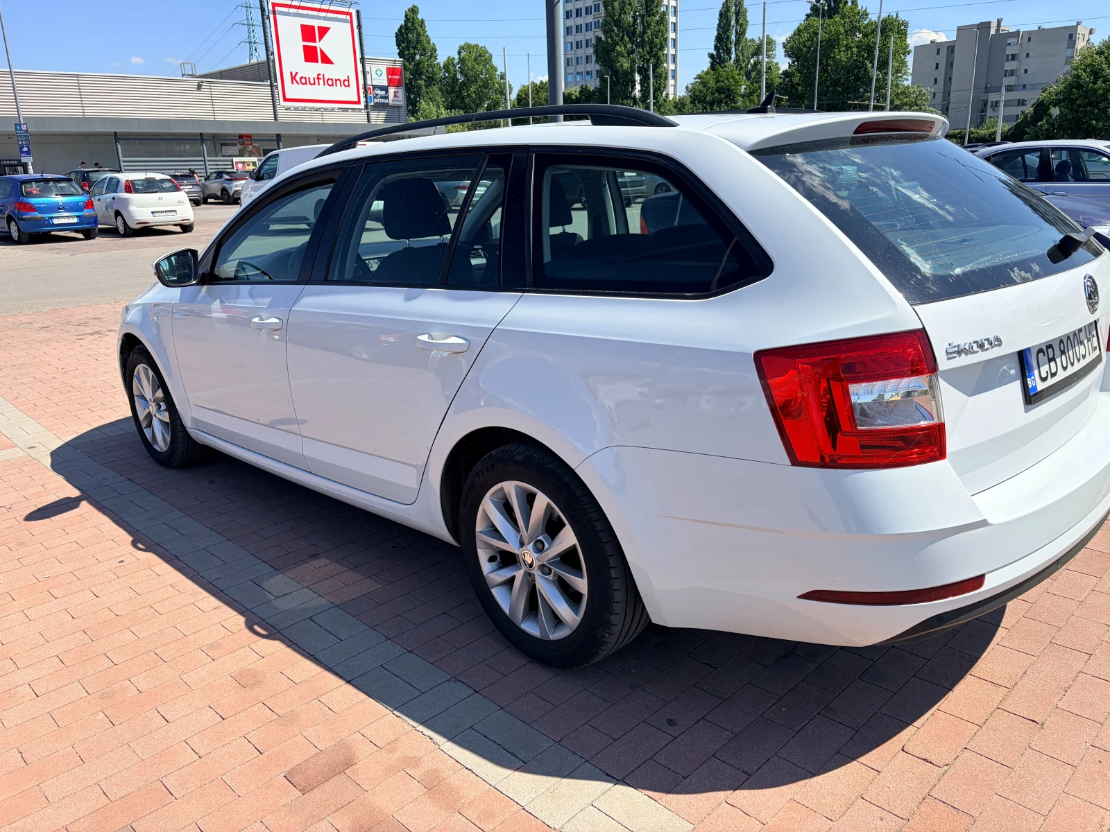 Skoda Octavia, снимка 3 - Автомобили и джипове - 55374373