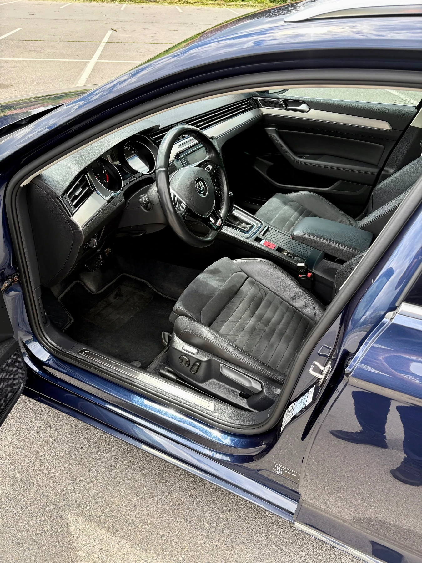 VW Passat Всички екстри, full led, перфектна , снимка 7 - Автомобили и джипове - 55598487