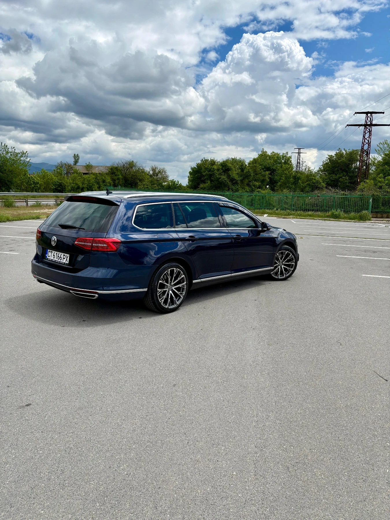 VW Passat Всички екстри, full led, перфектна , снимка 4 - Автомобили и джипове - 55598487